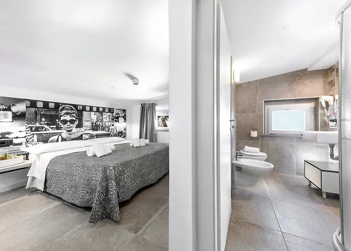 Mini Suite